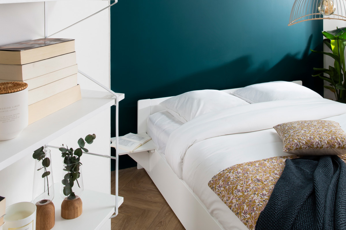 Lit avec tiroir rangement et chevets blanc 160 x 200 cm LORIS