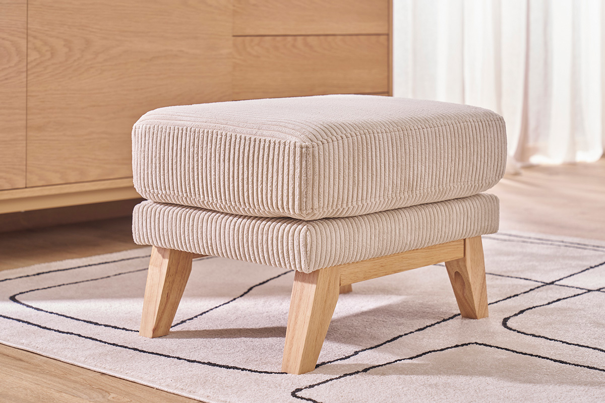 Pouf repose-pieds d�houssable scandinave en tissu velours c�tel� beige et bois clair OSLO