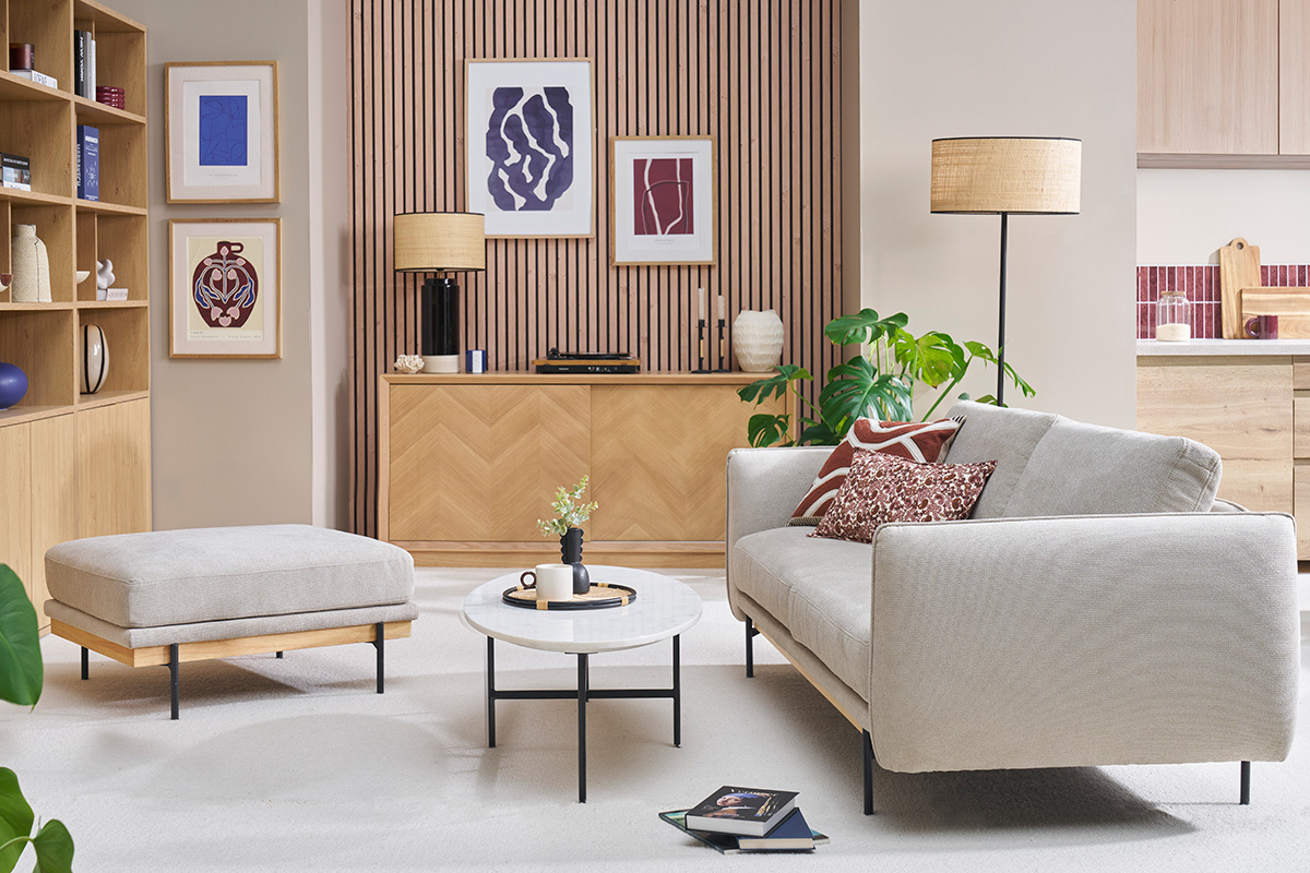 Pouf repose pieds en tissu chenille beige et mtal noir TODD