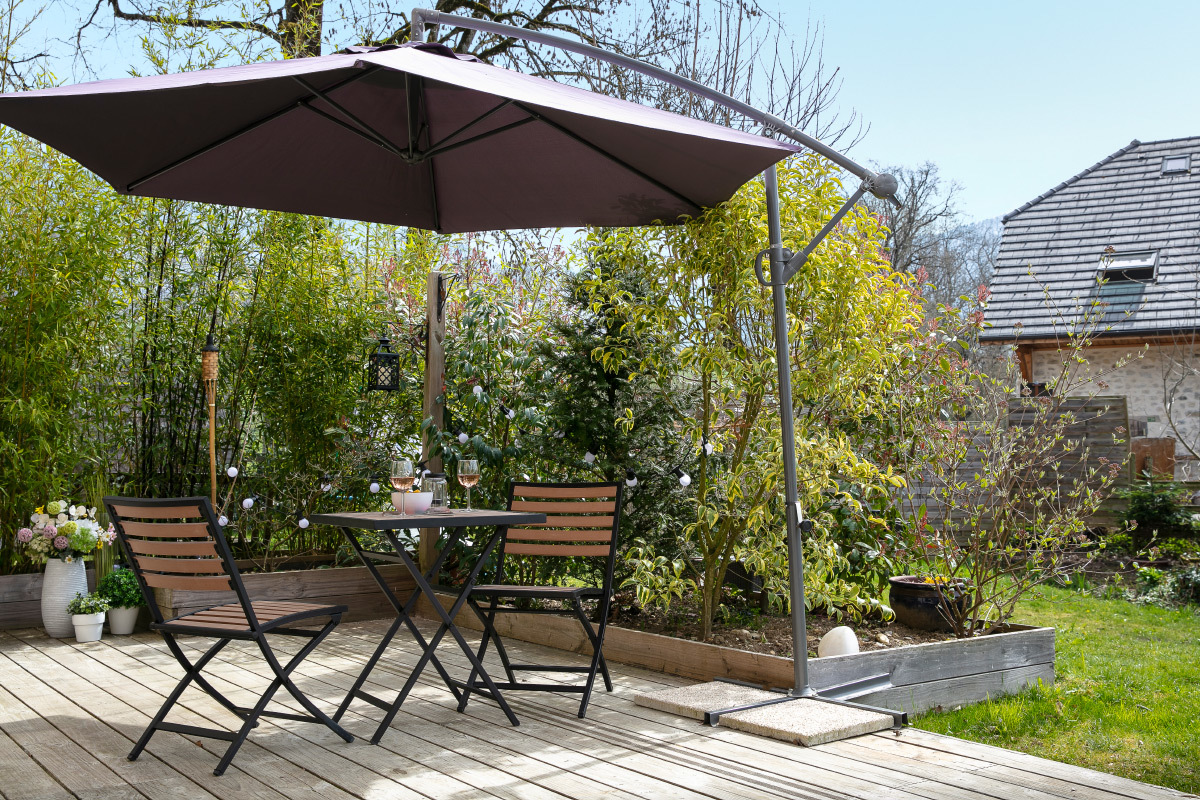Salon de jardin pliable avec table et 2 chaises noir et bois MOJITO