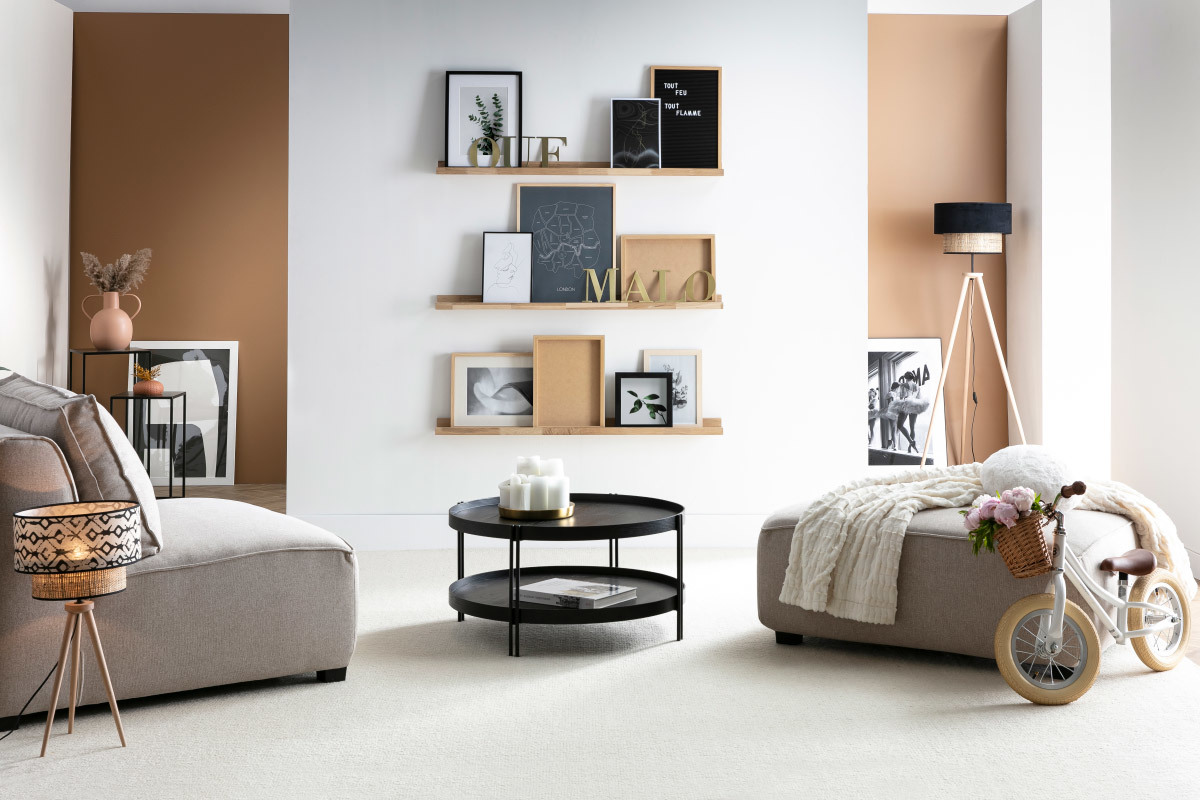 Support mural cadres photos - tagre linaire en bois clair chne L120 cm LINEA