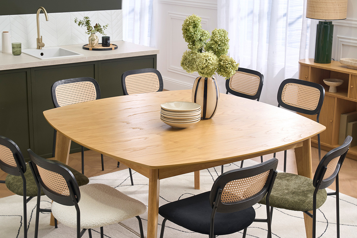 Table � manger carr�e scandinave bois clair ch�ne L140 cm LEENA