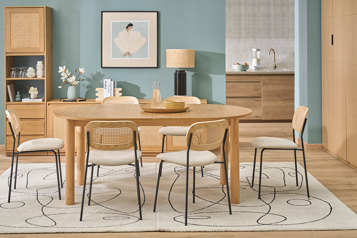Table � manger ovale extensible avec rallonges int�gr�es en bois clair fr�ne L180-230 cm CLAUDIE