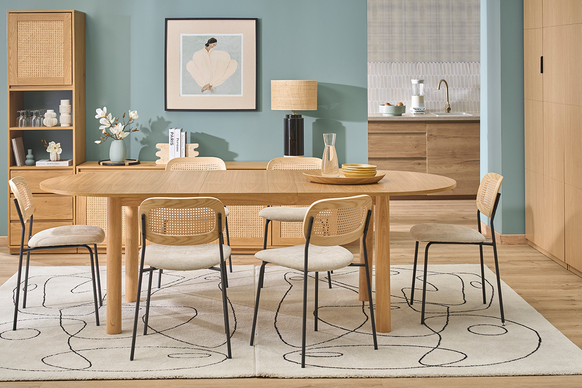 Table � manger ovale extensible en bois clair fr�ne L180-230 cm CLAUDIE