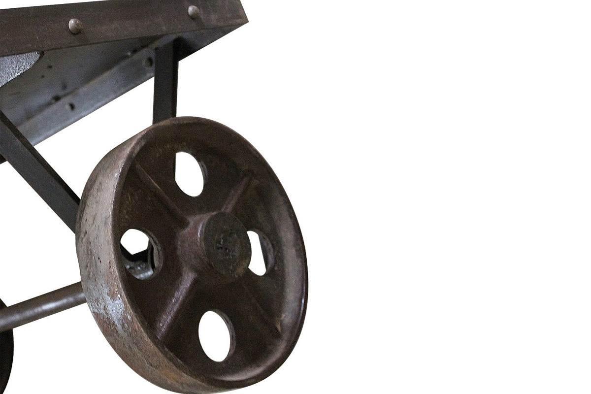 Table basse industrielle m�tal CHARIOT