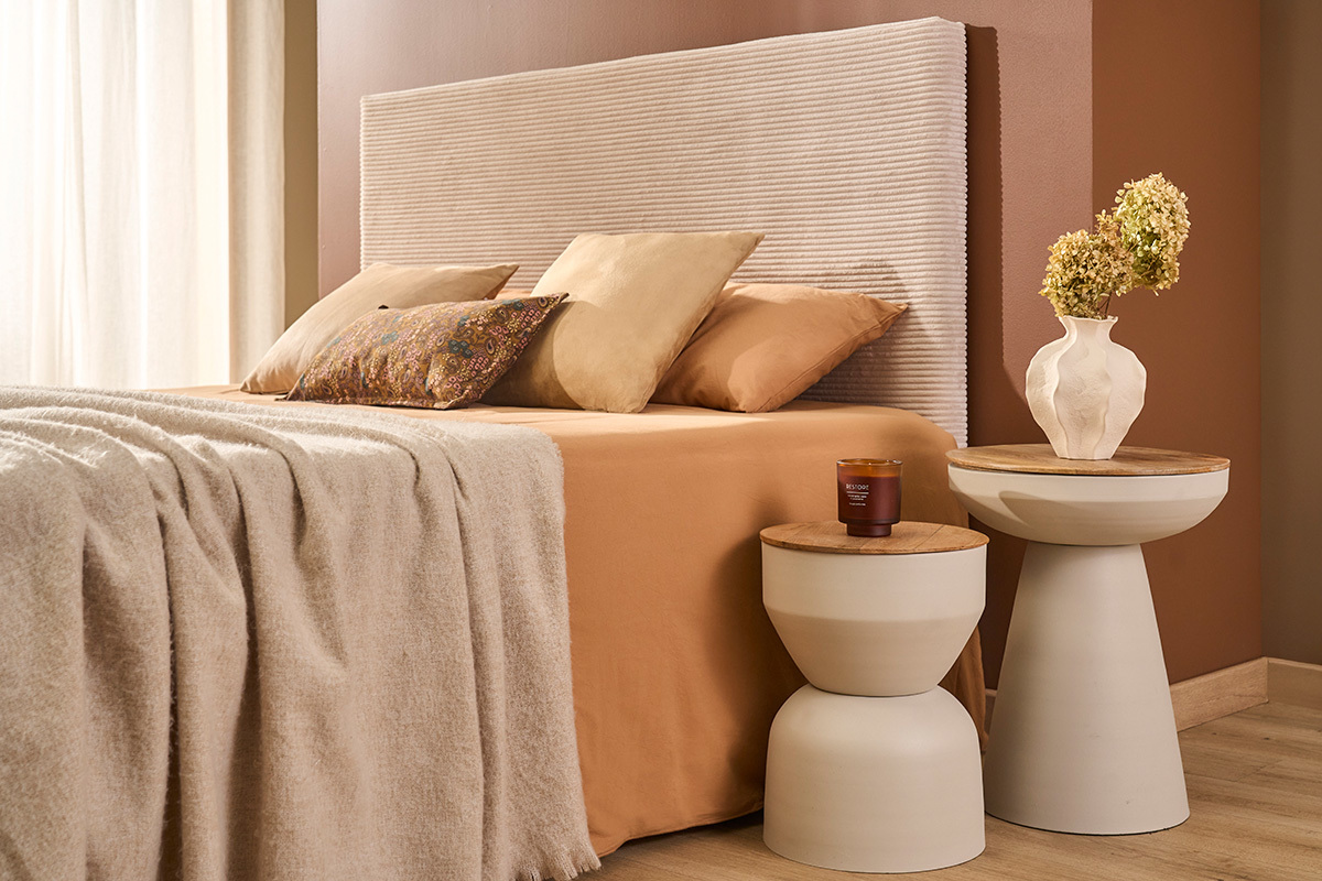 Table d'appoint ronde design avec rangement en m�tal gr�ge et bois manguier massif D30 cm YOYO