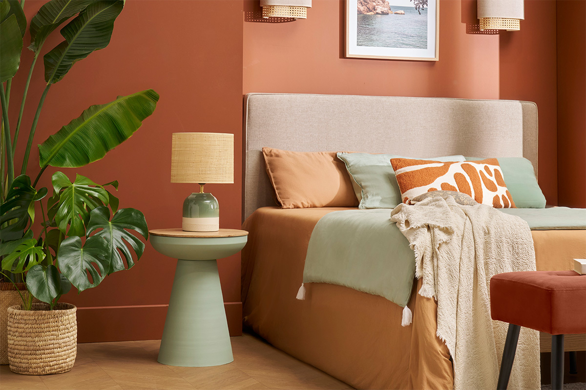 Table d'appoint ronde design avec rangement en mtal vert cladon et bois manguier massif H52 cm TAM