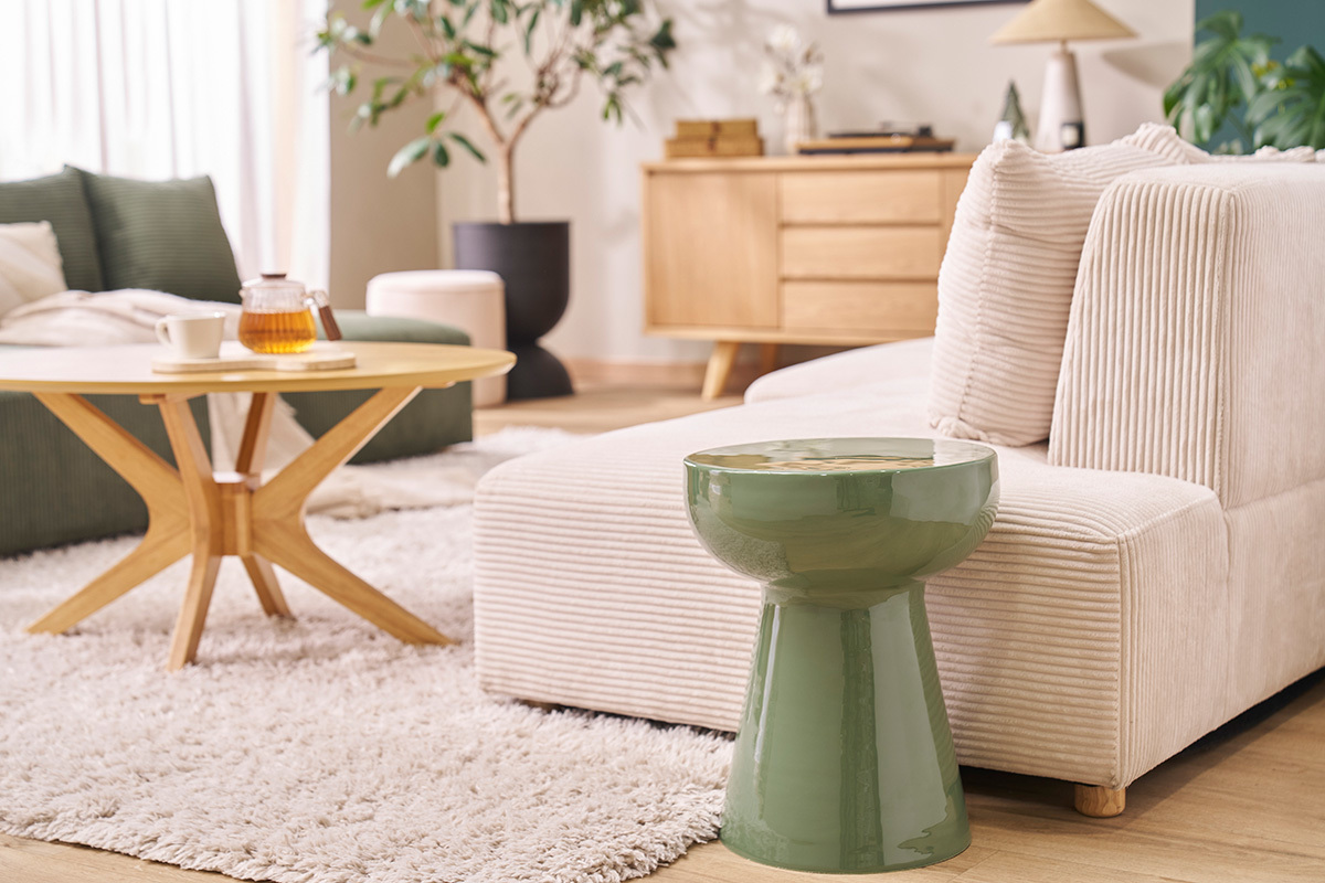 Table d'appoint ronde en m�tal �maill� vert kaki D34 cm MOGOU