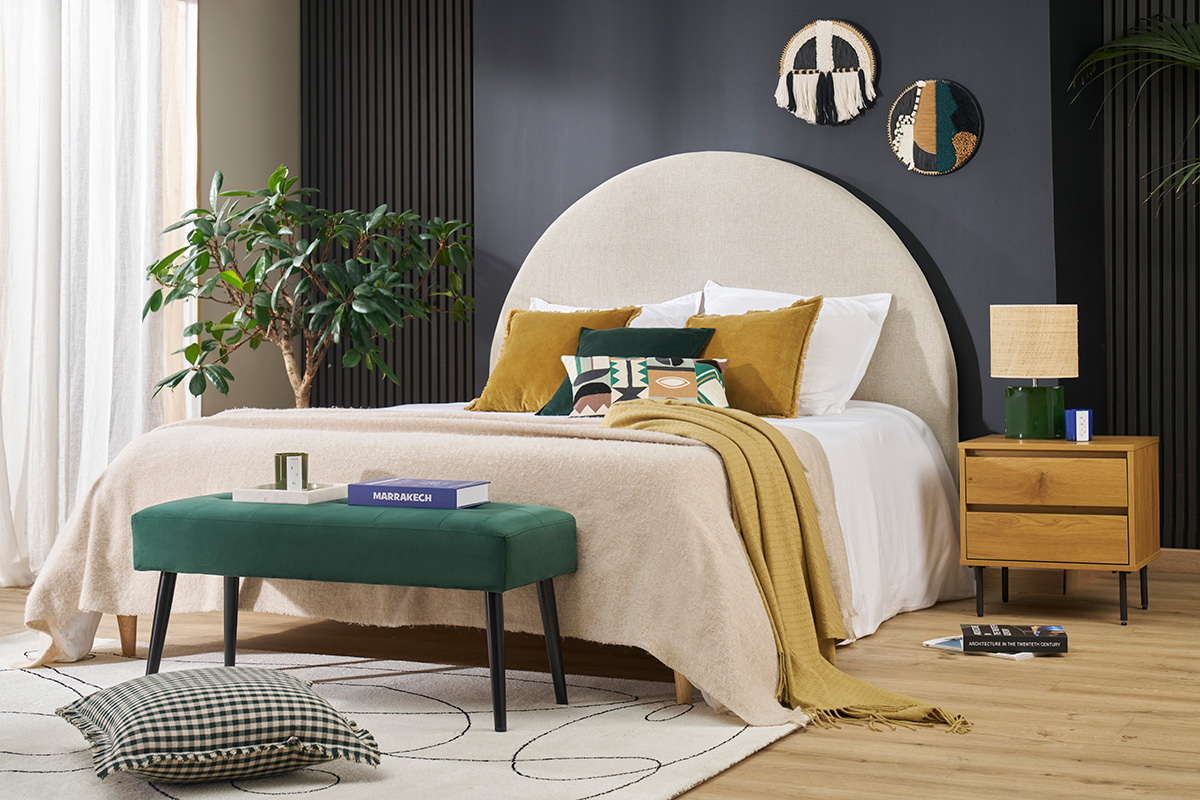 Table de chevet avec rangements 2 tiroirs finition bois clair ch�ne ARAGON