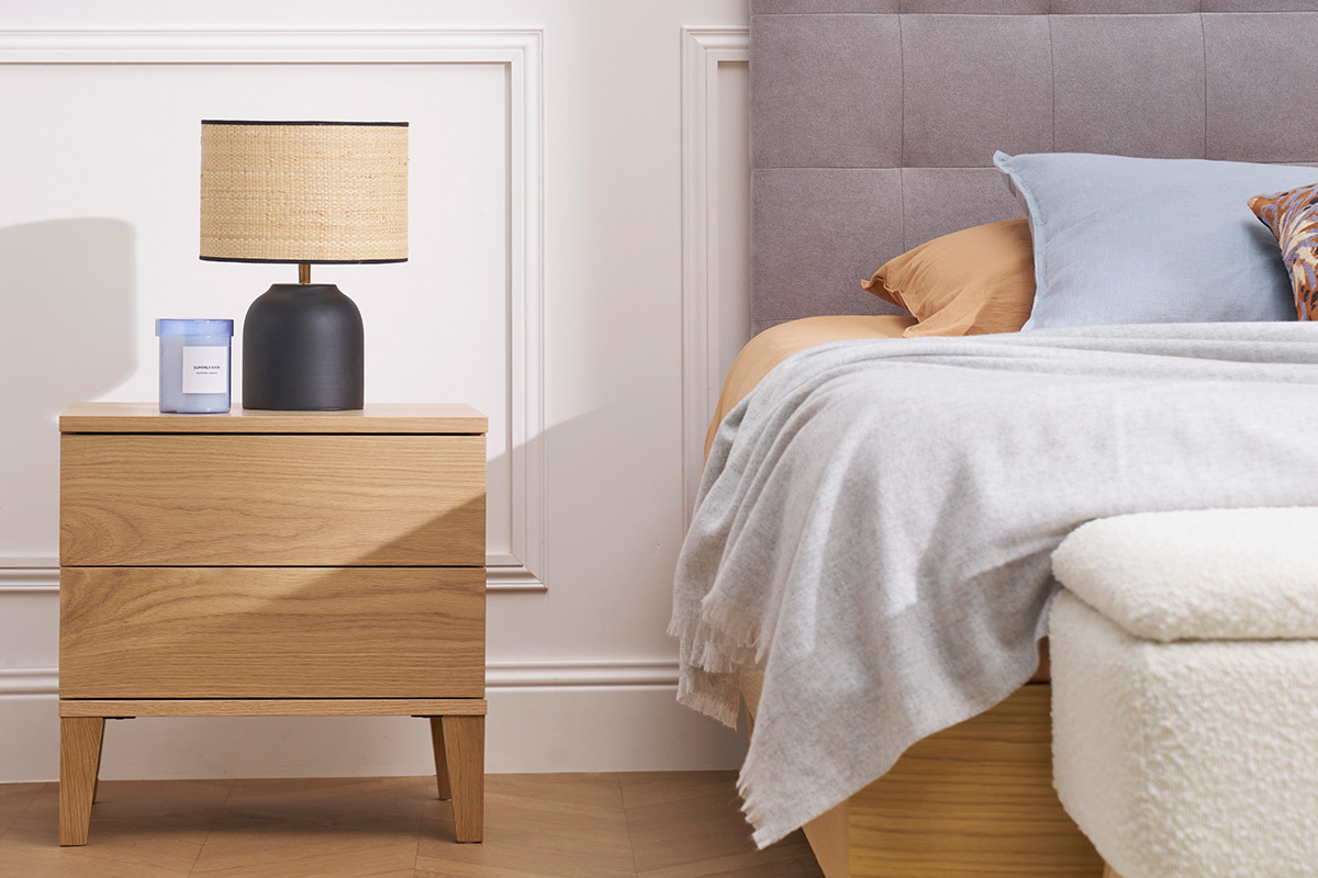 Table de chevet avec rangements 2 tiroirs scandinave bois clair chne FREDDY
