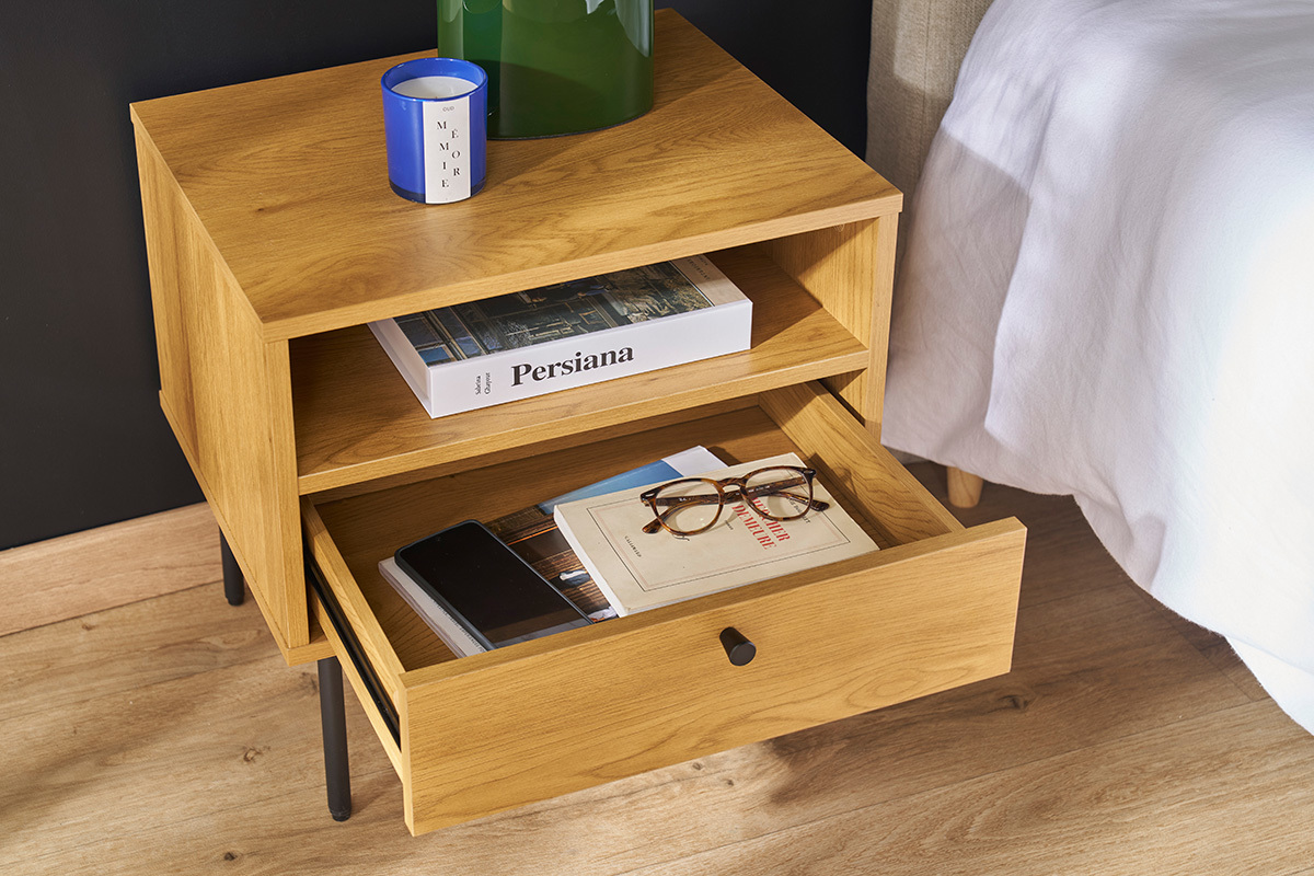 Table de chevet avec rangements finition bois clair ch�ne et m�tal noir PERNELLE