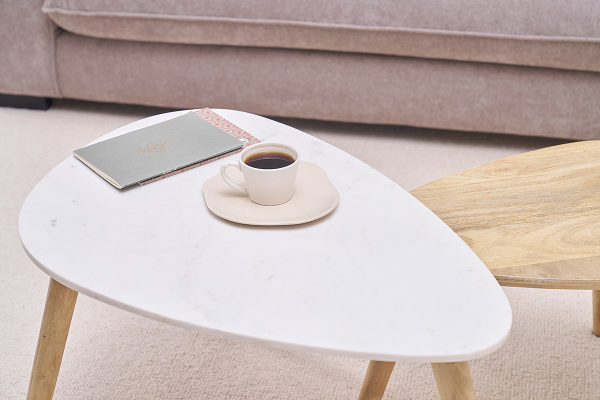 Tables basses gigognes marbre blanc et bois manguier massif (lot de 2) EVY