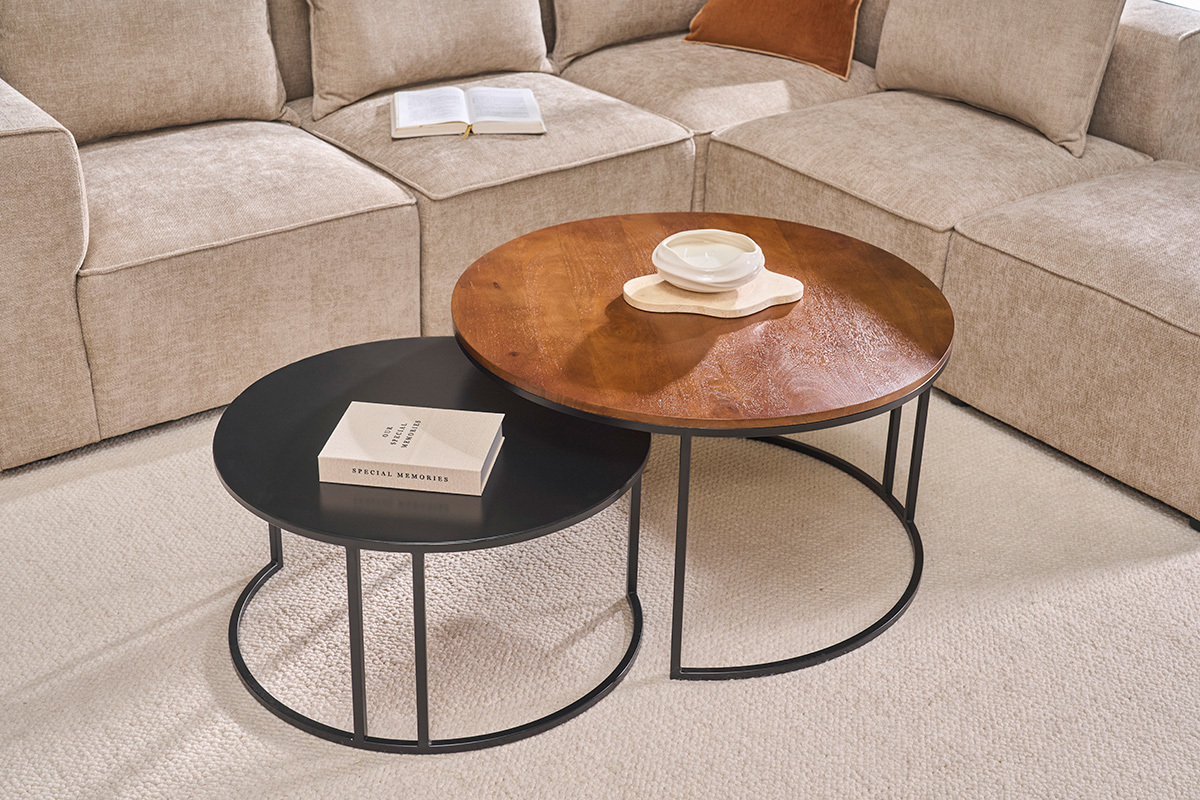Tables basses gigognes rondes bois manguier massif teint� et m�tal noir (lot de 2) TAHL