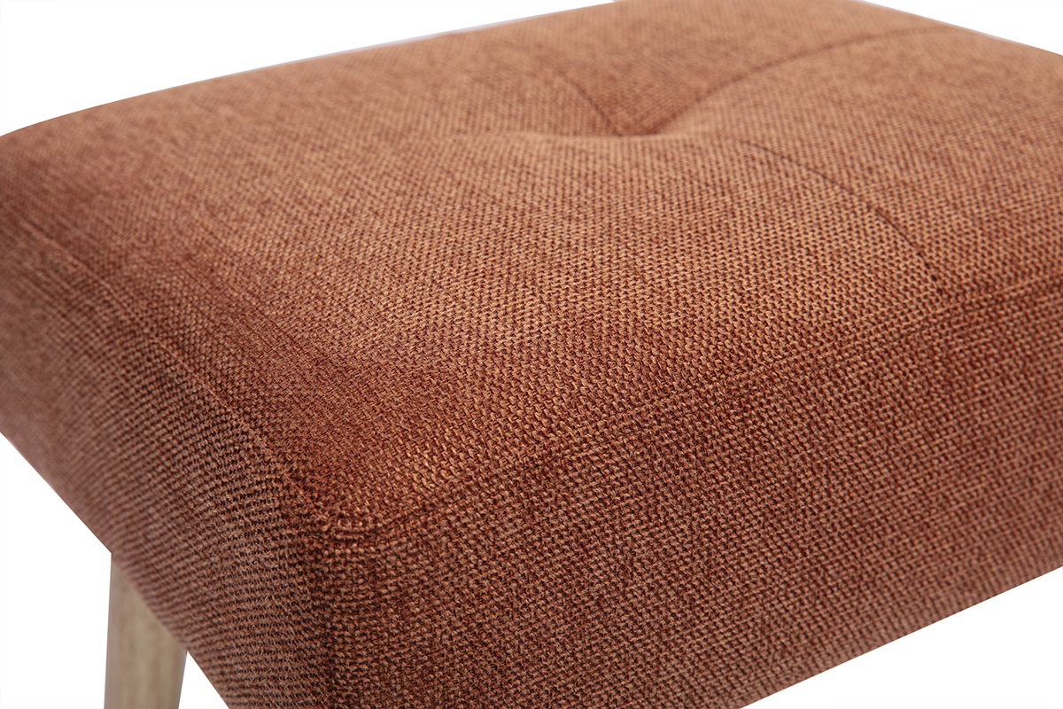 Tabouret bas en tissu effet velours textur� terre br�l�e et bois clair massif H46 cm GUESTA