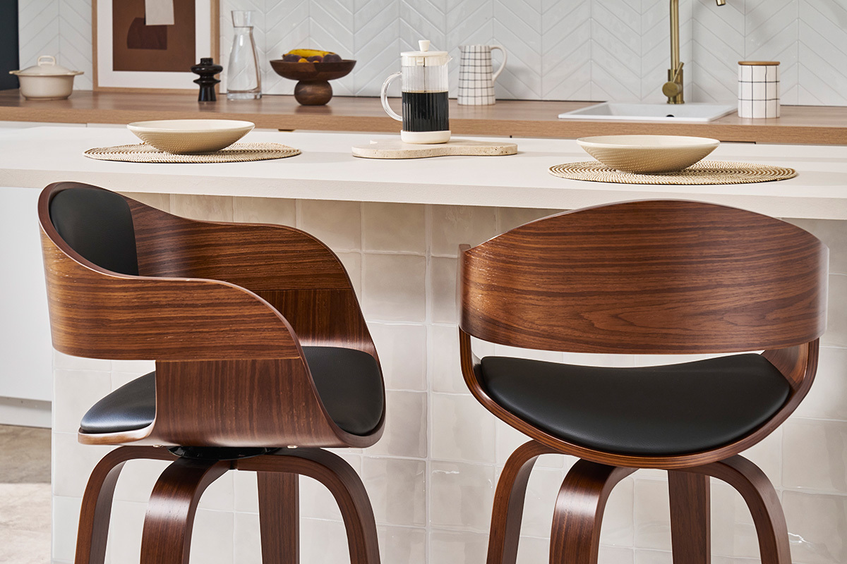 Tabouret de bar design noir et bois fonc noyer  pivotant 360 GAO
