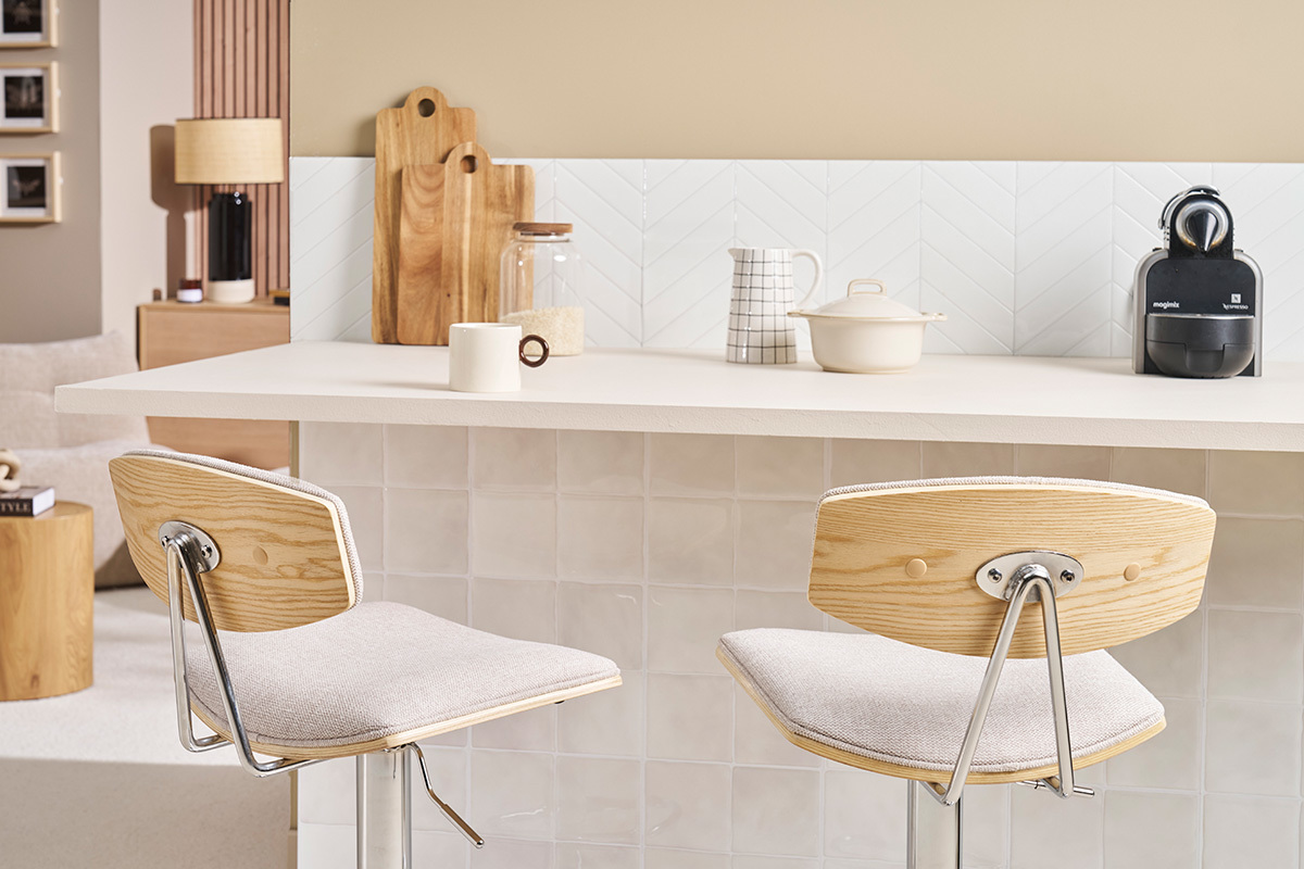 Tabouret de bar design rglable en tissu effet velours textur beige et mtal VASCO