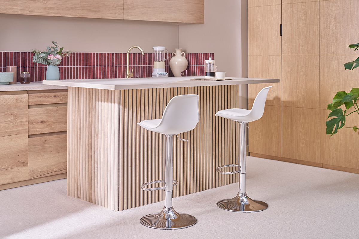 Tabourets de bar design blancs (lot de 2) STEEVY