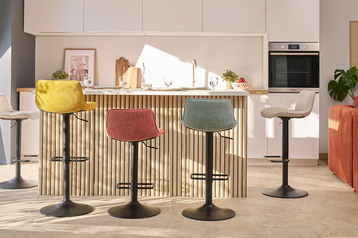 Tabourets de bar rglables pivotants 360 en tissu effet velours textur beige et mtal noir (lot de 2) BOOST