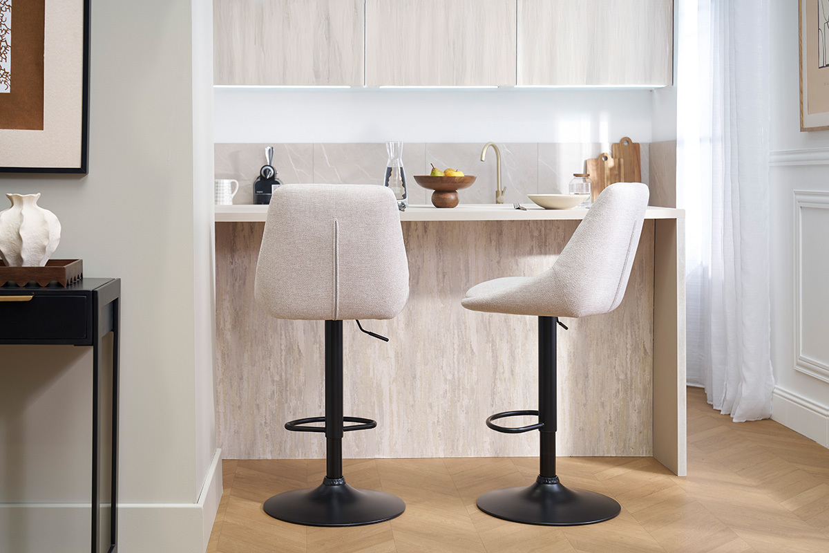 Tabourets de bar r�glables pivotants 360� en tissu effet velours textur� beige et m�tal (lot de 2) ALESS