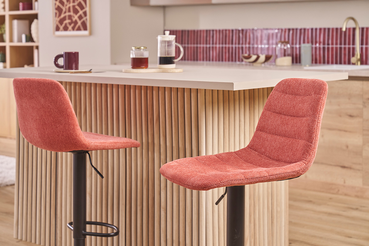 Tabourets de bar r�glables pivotants 360� en tissu effet velours textur� terracotta et m�tal (lot de 2) SAURY