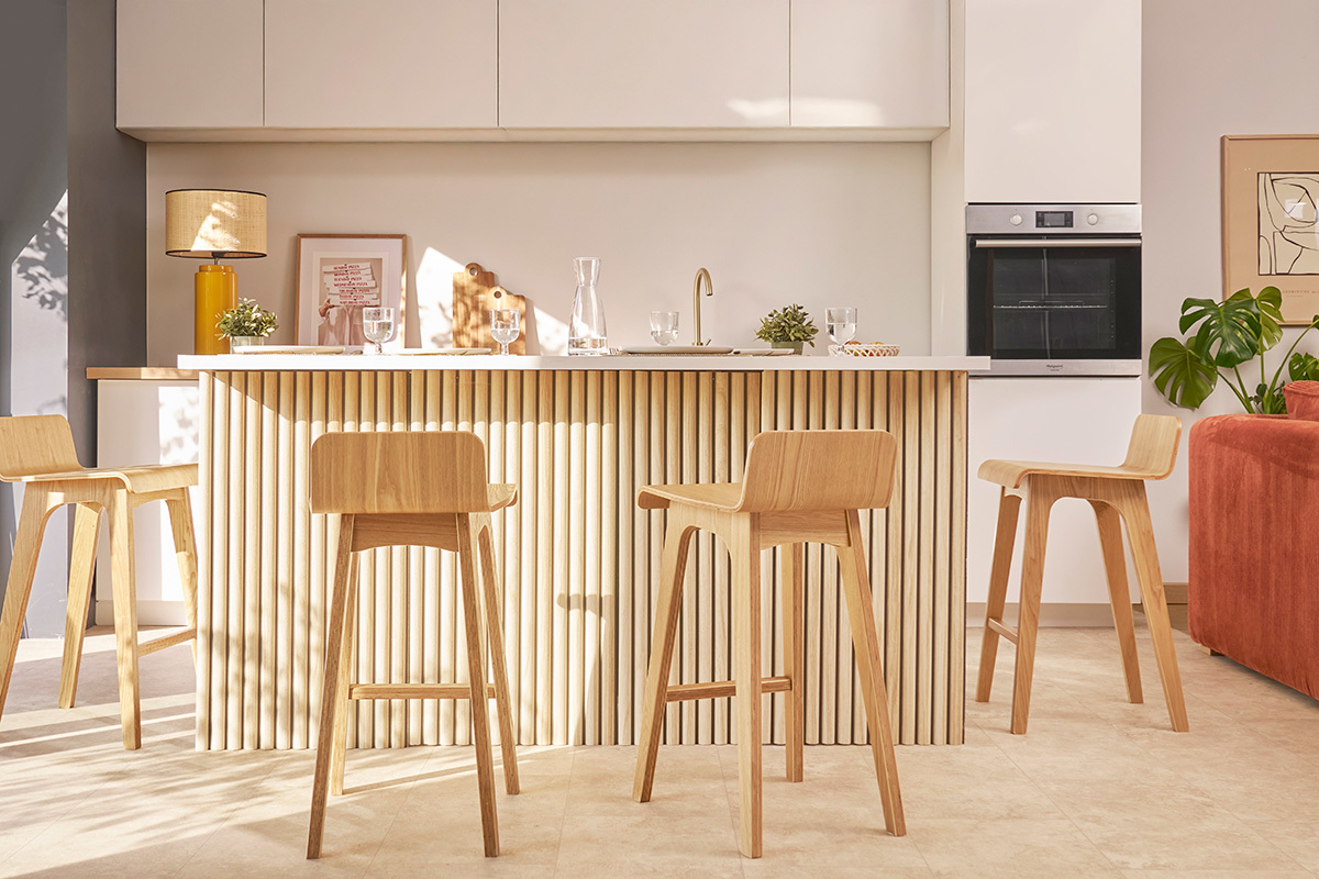 Tabourets de bar scandinaves noyer et noir H65 cm (lot de 2) BALTIK