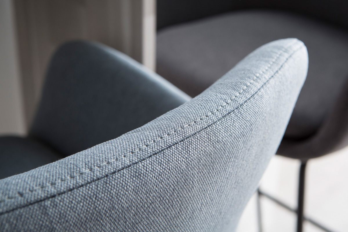 Tabourets de bar tissu gris bleu H75 cm (lot de 2) AMICA