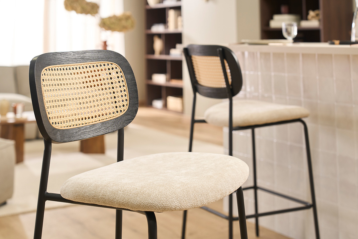 Tabourets design en tissu effet velours textur� beige, m�tal noir et cannage rotin (lot de 2) MIRANDA
