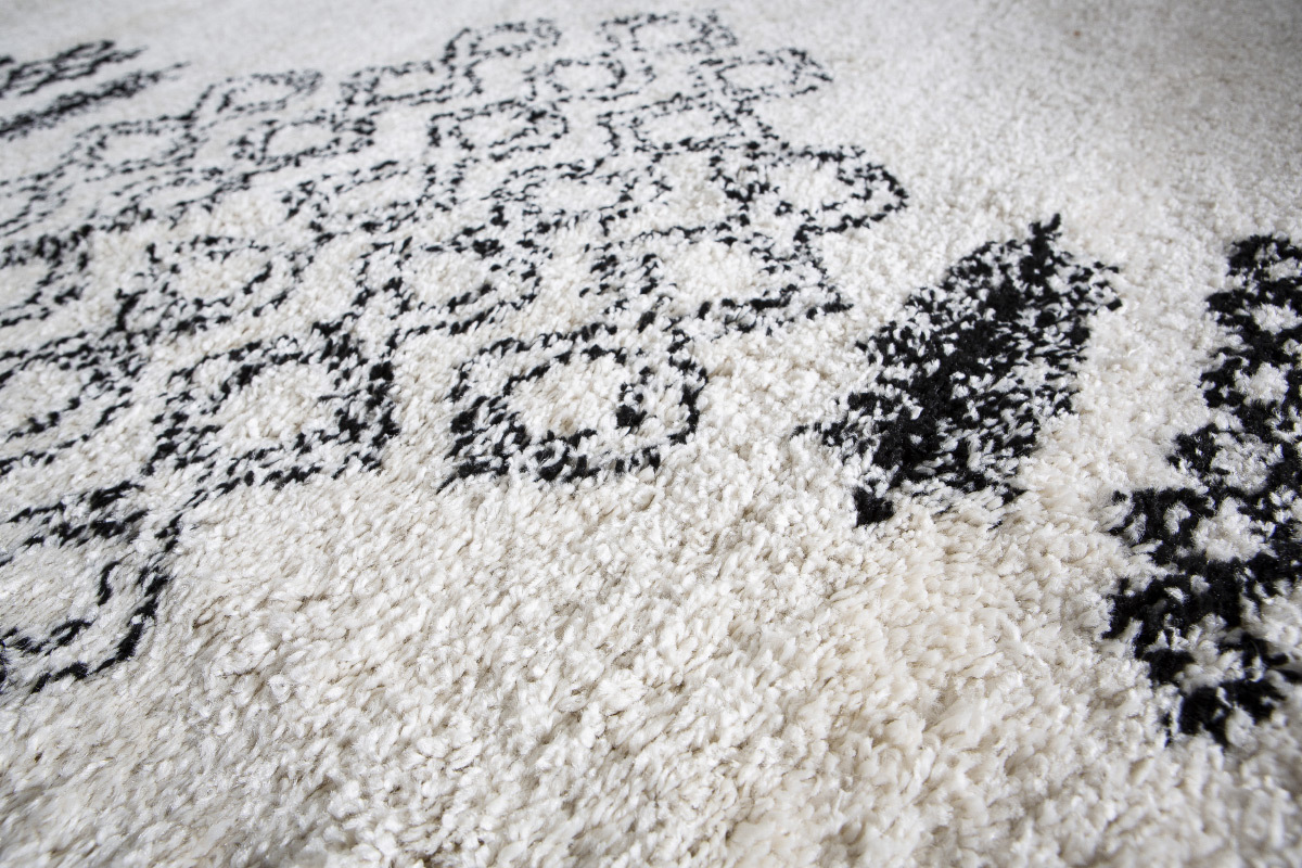 Tapis style berb�re noir et blanc 160 x 230 cm OYO